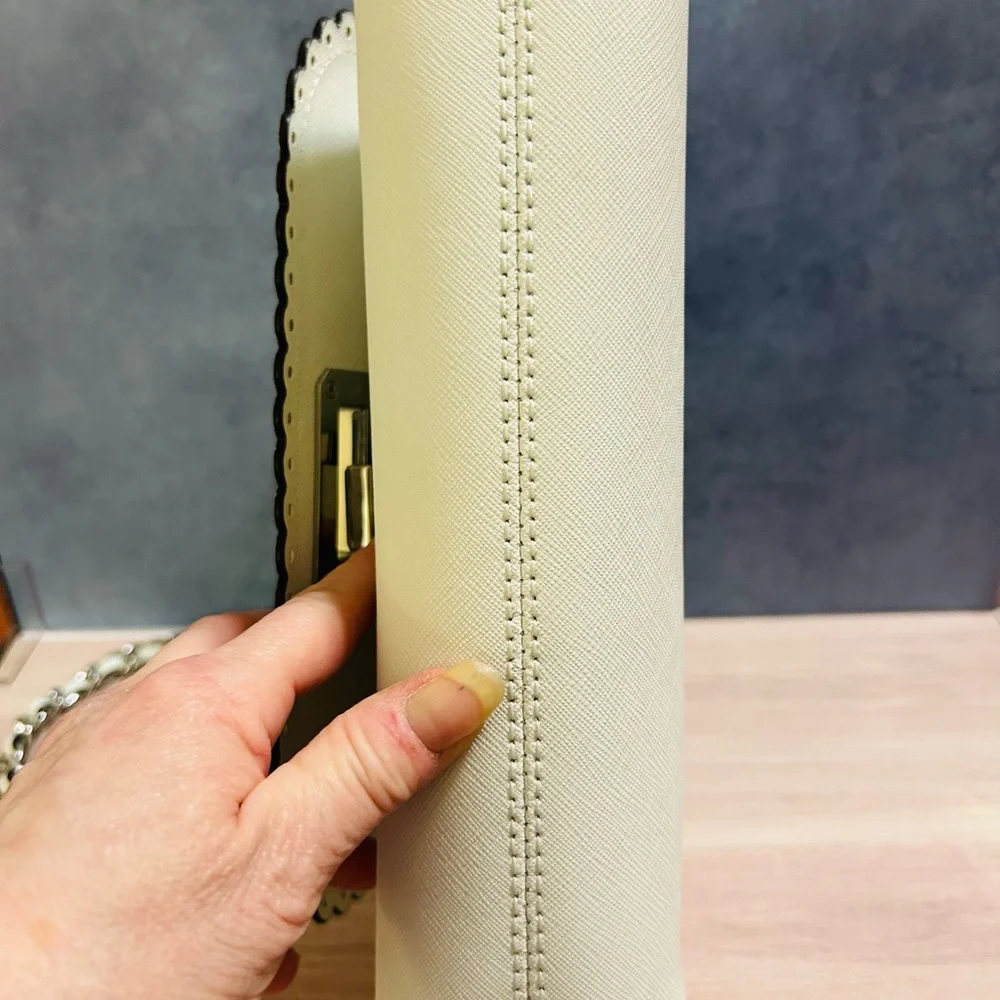 Michael Kors Hannah White Saffiano Leather Scallop Perforated Crossbody NWOT - Picture 4 of 10